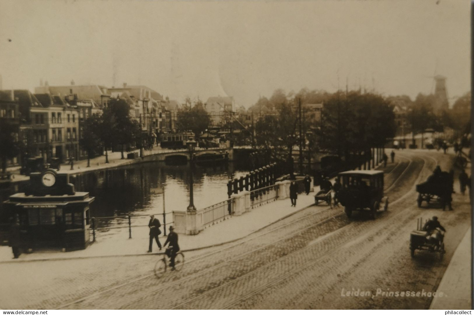 Leiden //  Echt Foto // Prinsessekade 1936 - Leiden