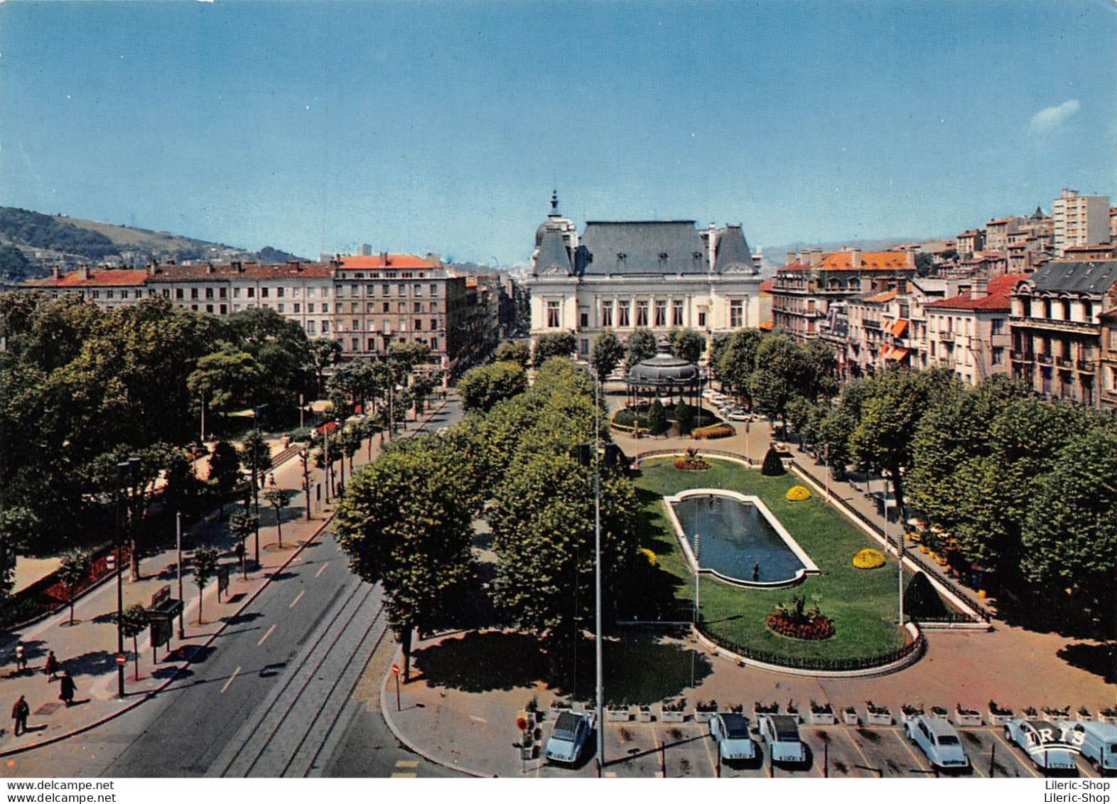 [42] Loire > Saint Etienne - Place Jean Jaurès - Parking Avec Une Rangée De 2 Cv Et 4L Fourgonnette - Saint Etienne