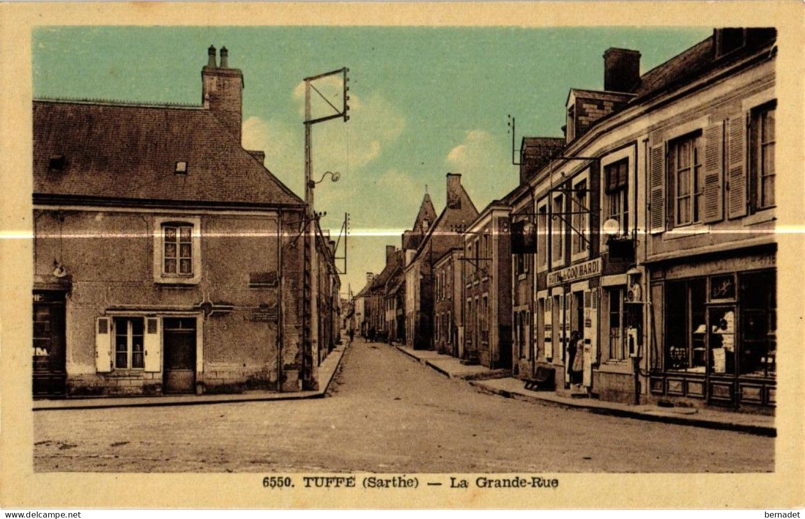 72 . TUFFE . LA GRANDE RUE . HOTEL DU COQ HARDI .  ( Trait Blanc Pas Sur Original ) - Tuffe