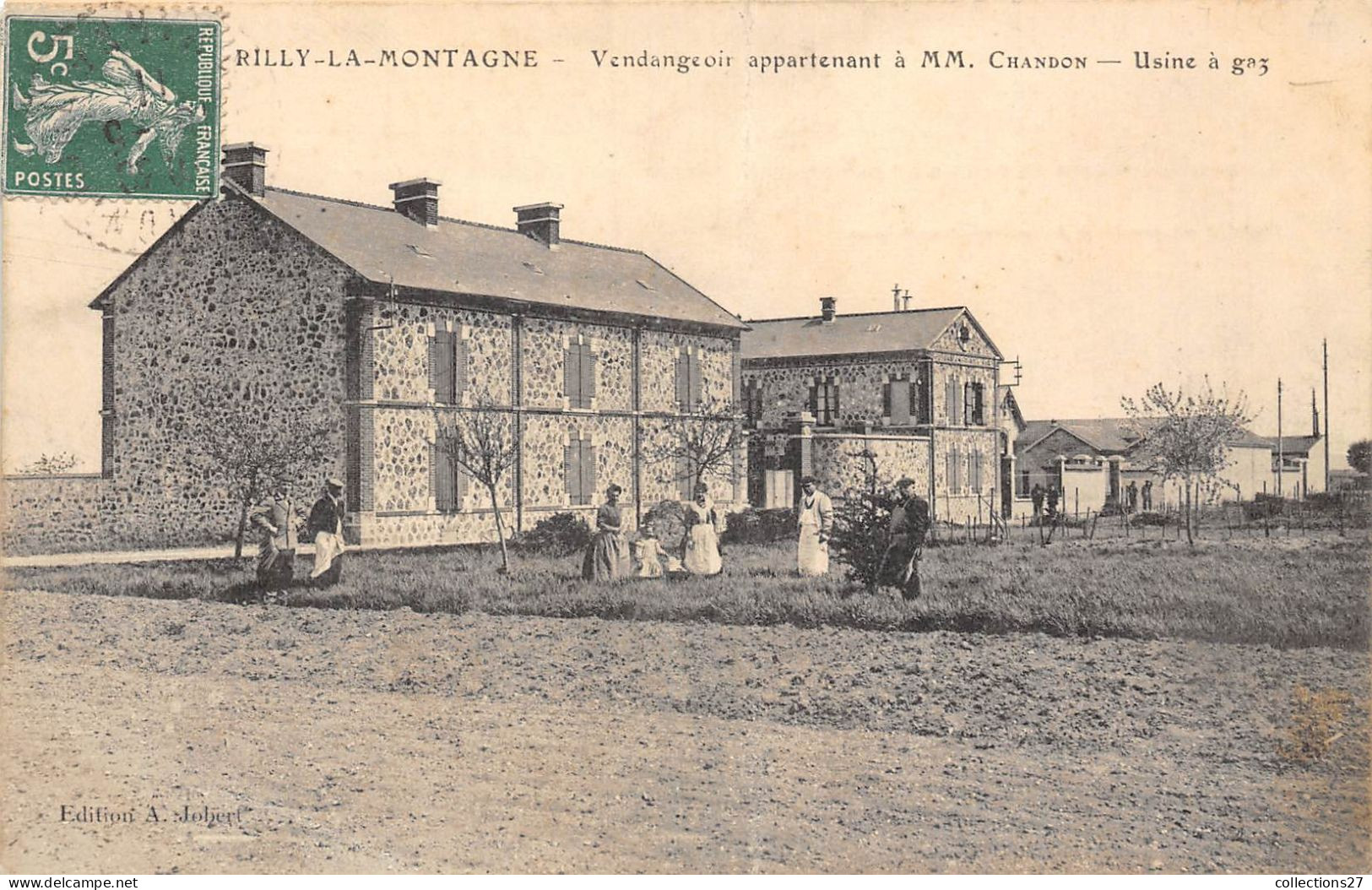 51-RILLY-LA-MONTAGNE- VENDANGEOR APPARTENANT A MM. CHANDON - USINE A GAZ - Rilly-la-Montagne