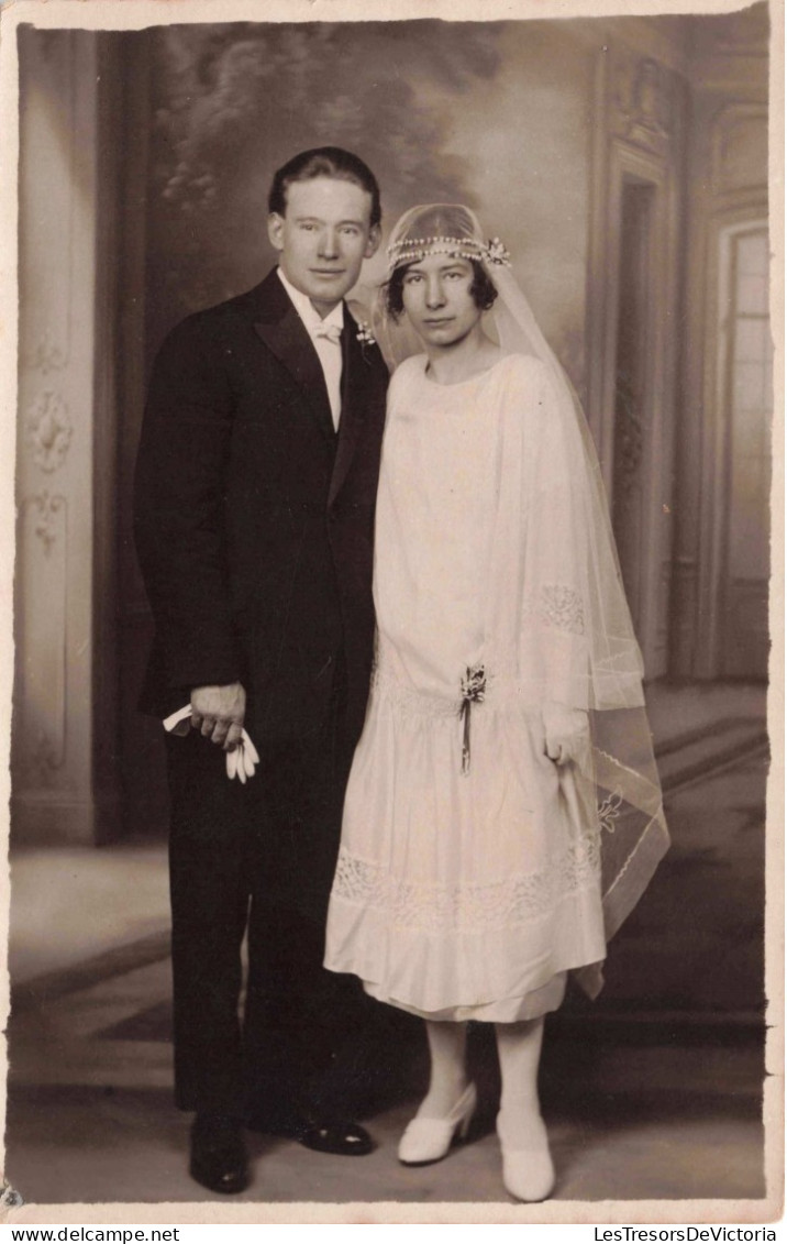 CARTE PHOTO - Noces - Couple Lors De Son Mariage - Carte Postale Ancienne - Hochzeiten