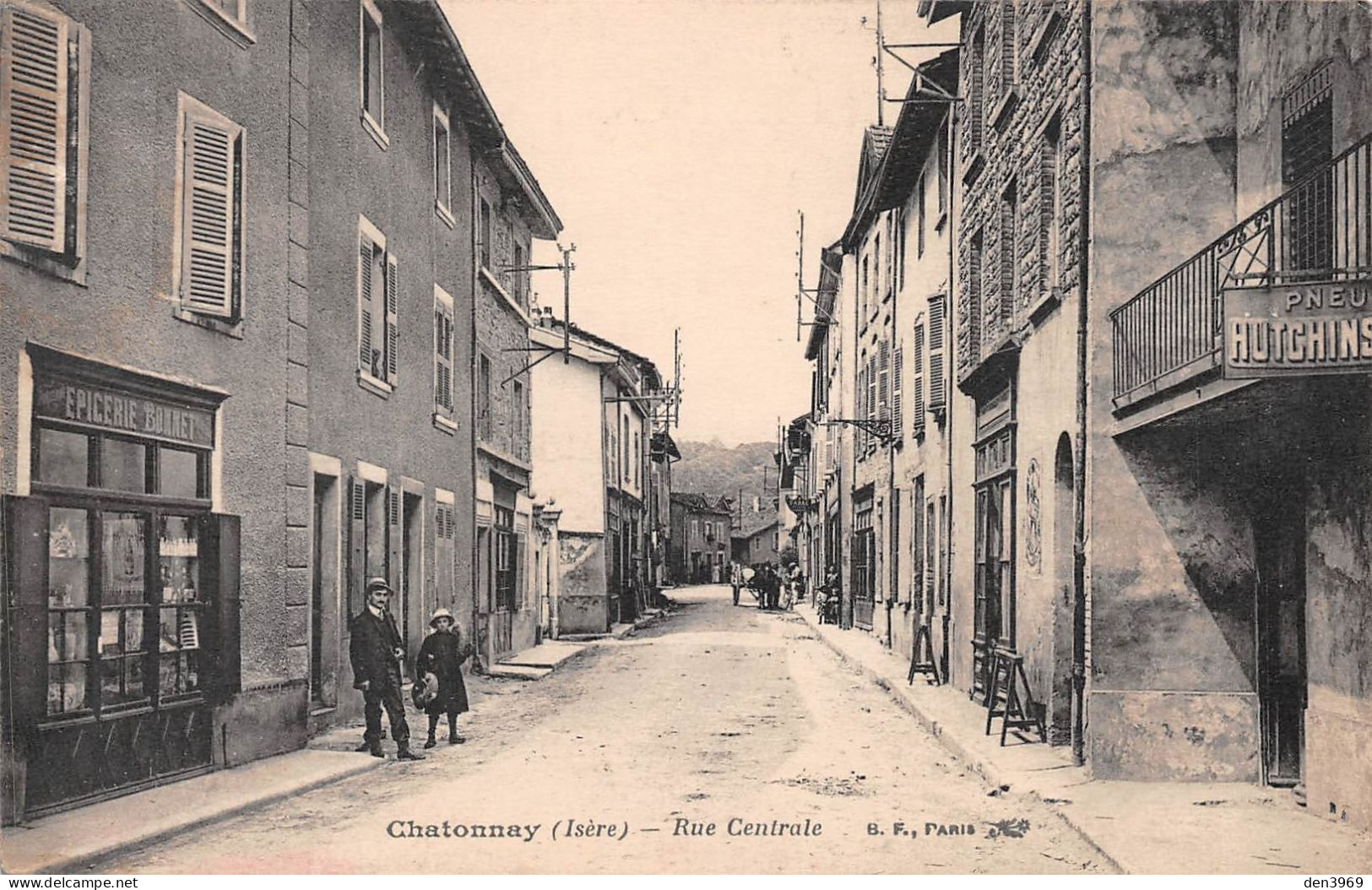 CHATONNAY (Isère) - Rue Centrale - Epicerie Bonnet, Publicité Pneu Hutchinson - Châtonnay