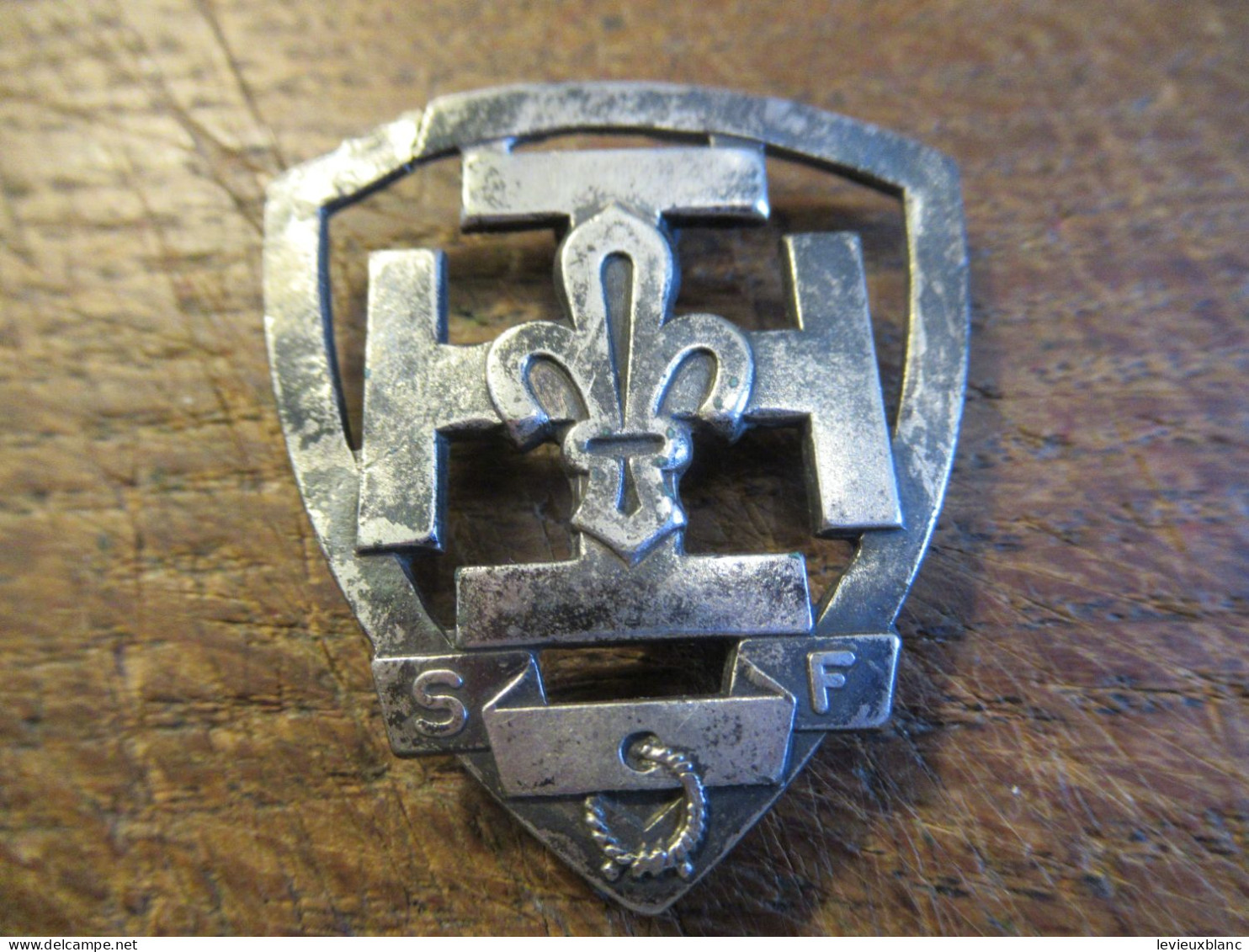 Insigne Ancien / CROIX SCOUTE /Scout De France / ( S F) /  Vers 1955-1960       INS134 - Scoutismo