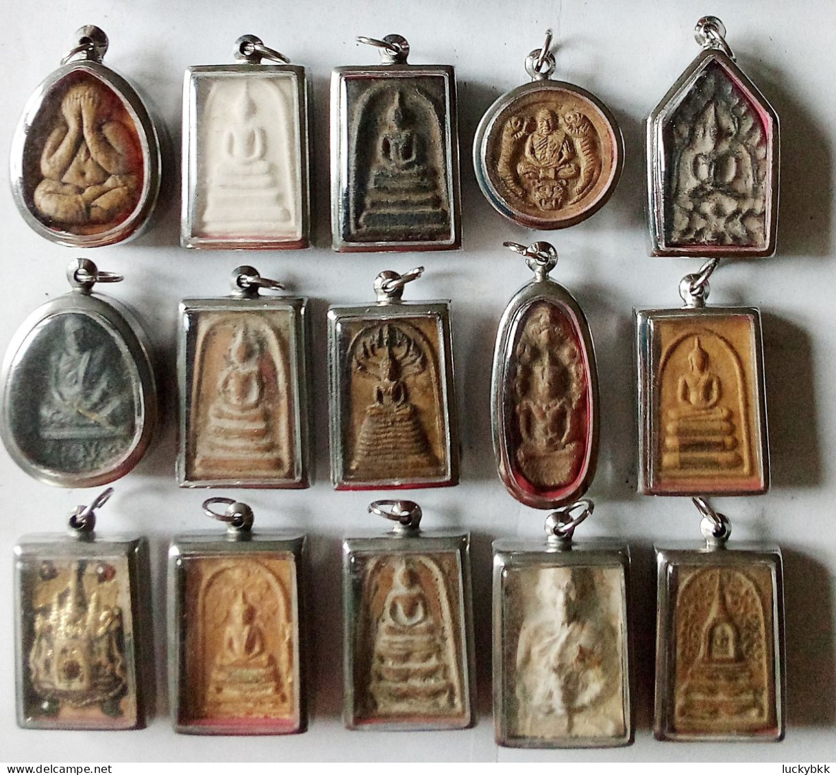 SET OF 15 THAI BUDDHIST BLESSED MEDALLION CLAY AMULETS - Pays