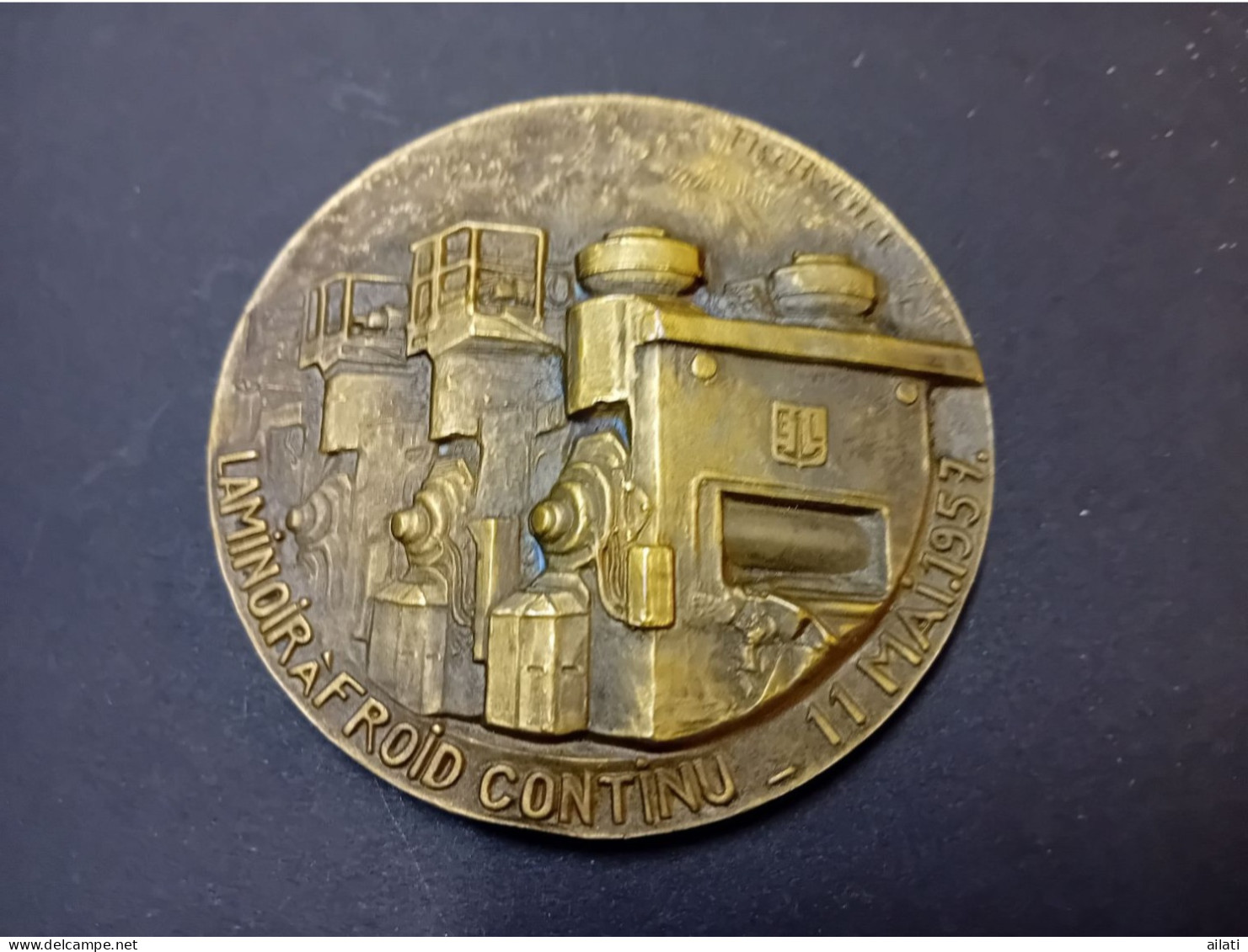 Une Médaille Métallurigie Liégoises L'esprance Longdoz - Professionals / Firms