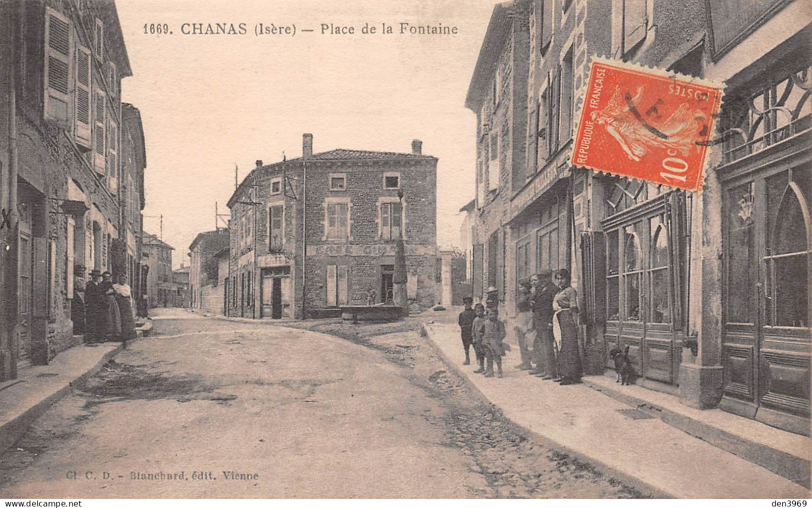 CHANAS (Isère) - Place De La Fontaine - Voyagé 1916 (2 Scans) - Chanas