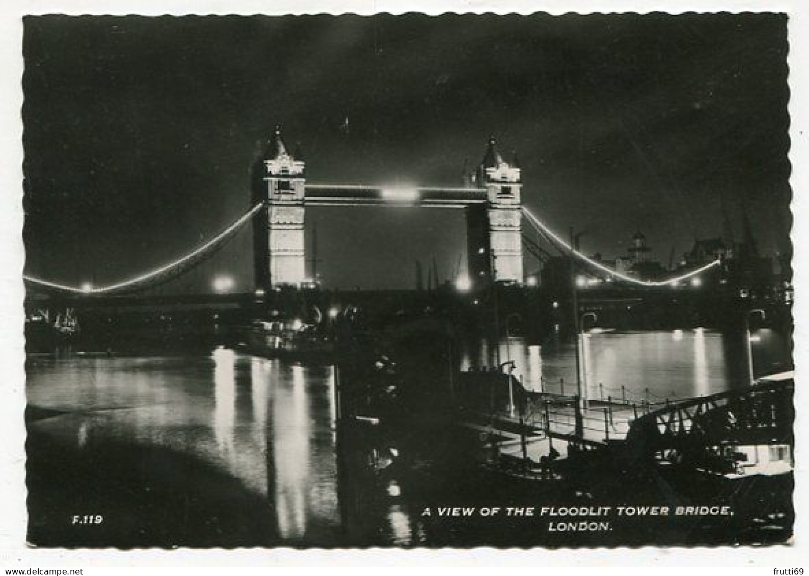 AK 146206 ENGLAND - London - The Tower Bridge - River Thames