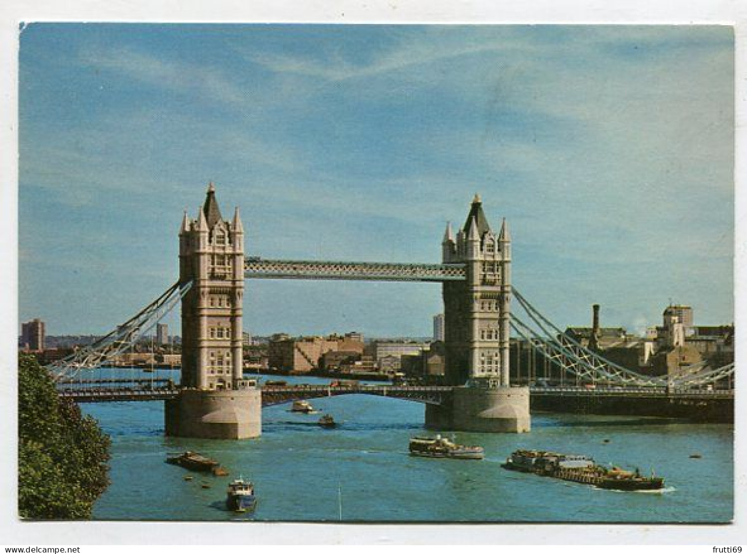 AK 146207 ENGLAND - London - Tower Bridge And Pier - River Thames