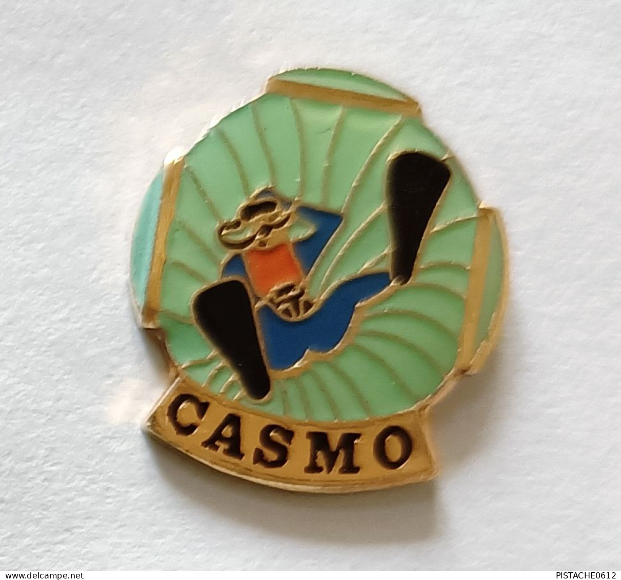 Pin's Logo CASMO Comité Des Activités Sous-Marines De L'Orne 61 Plongeur - Buceo