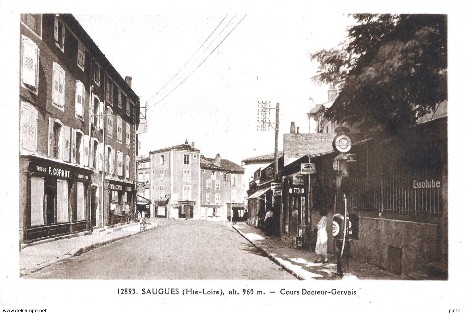 SAUGUES - Cours Docteur Gervais - Pompe à Essence - Saugues