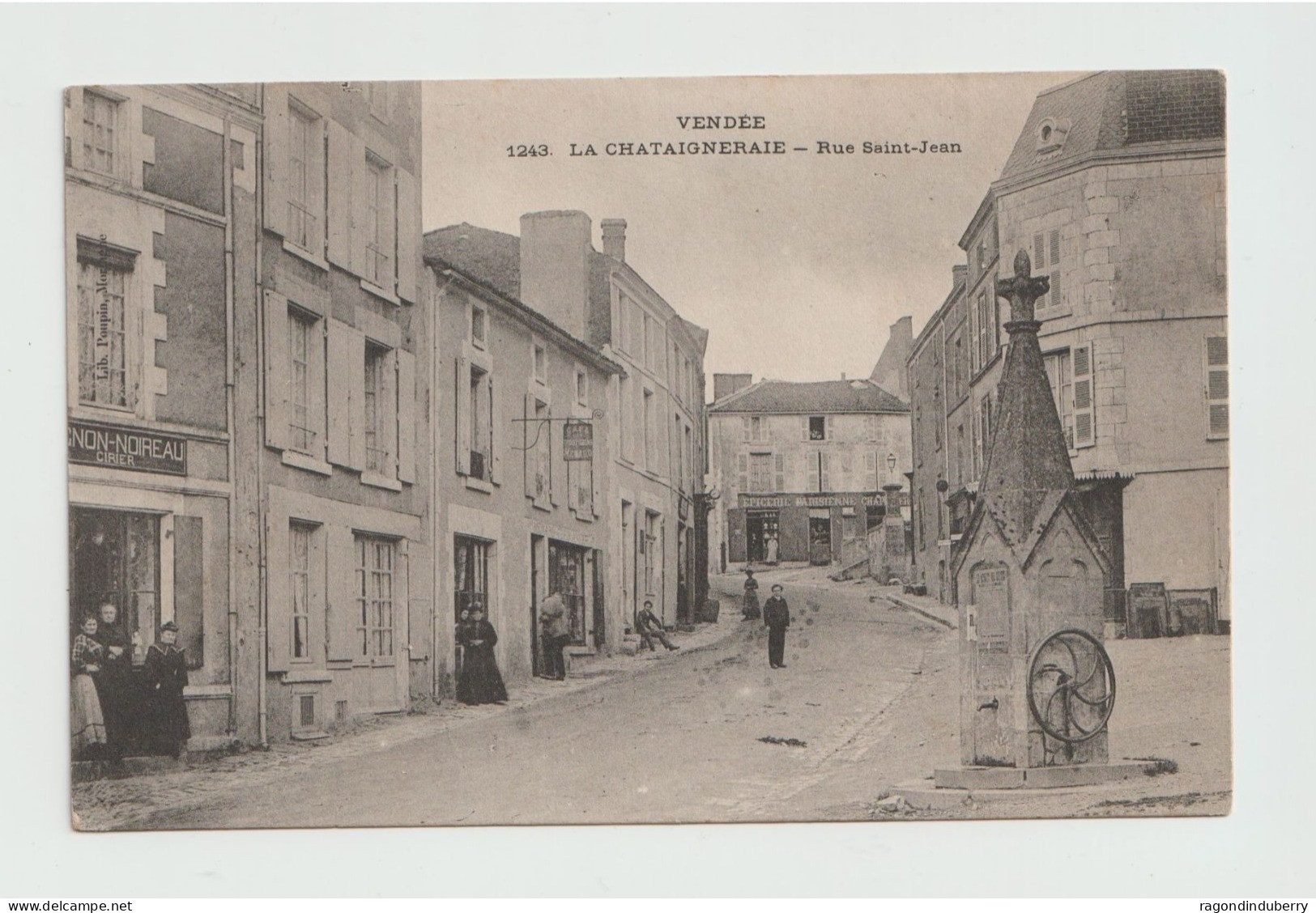 CPA - 85 - LA CHATAIGNERAIE (Vendée) - Rue Saint-Jean - Commerces Divers - Bel état Vers 1905 1910 - N° 1243 - La Chataigneraie