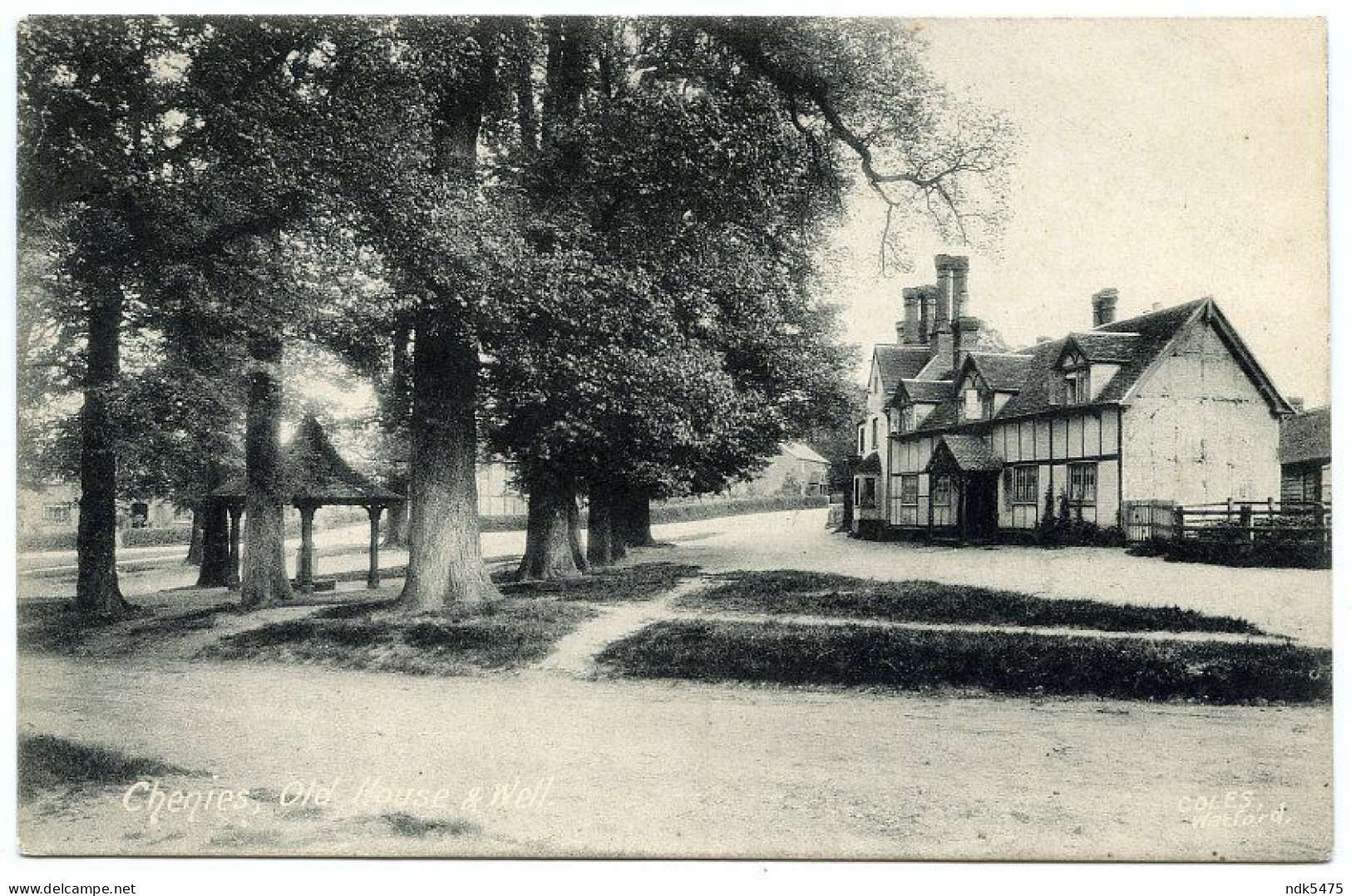 CHENIES : OLD HOUSE & WELL - Buckinghamshire