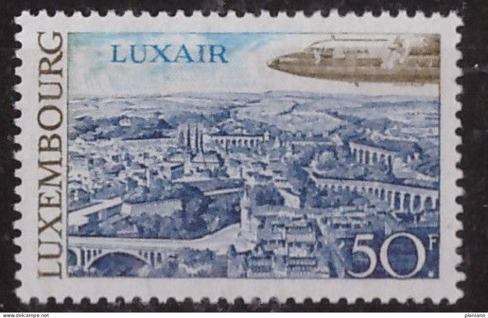 PIA - LUSSEMBURGO - 1968 : Posta Aerea - Aereo Del Compagnia Luxair Che Sorvola Il Lussemburgo    - (Yv P.A. 21) - Ongebruikt