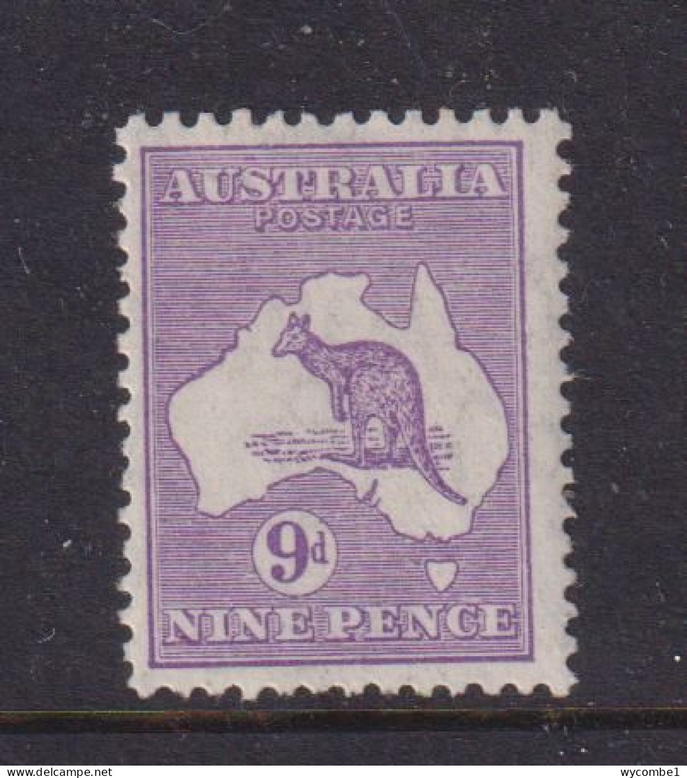 AUSTRALIA - 1931-36 Kangaroo 9d Watermark Multiple Crown Over C Of A  Hinged Mint - Ungebraucht