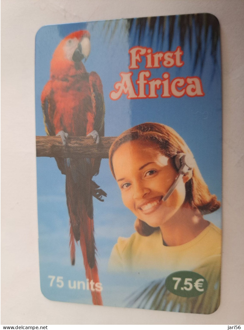 FRANCE/FRANKRIJK  / FIRST AFRIKA/ BIRD PARROT € 7.50/ 75 UNITS/  PREPAID  / USED   ** 14004** - Per Cellulari (telefonini/schede SIM)