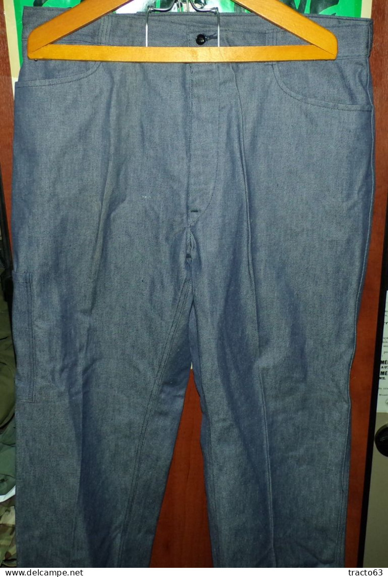 PANTALON EN TOILE BLEU DE LA MARINE FRANCAISE , TENUE DE TRAVAIL EN COMPLEMENT DE LA VAREUSE ,  TAILLE 48 SOIT 96 CM DE - Equipement