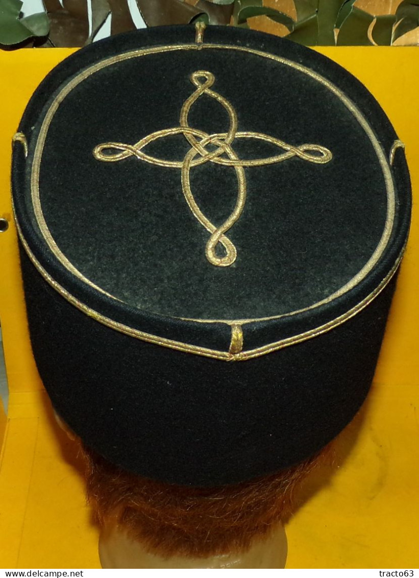 KEPI MILITAIRE D'ADJUDANT CHEF DE L'INFANTERIE DE LIGNE DE L'ARMEE FRANCAISE  ,TAILLE 56 FRANCAISE , INTERIEUR EN BLEU B - Casques & Coiffures