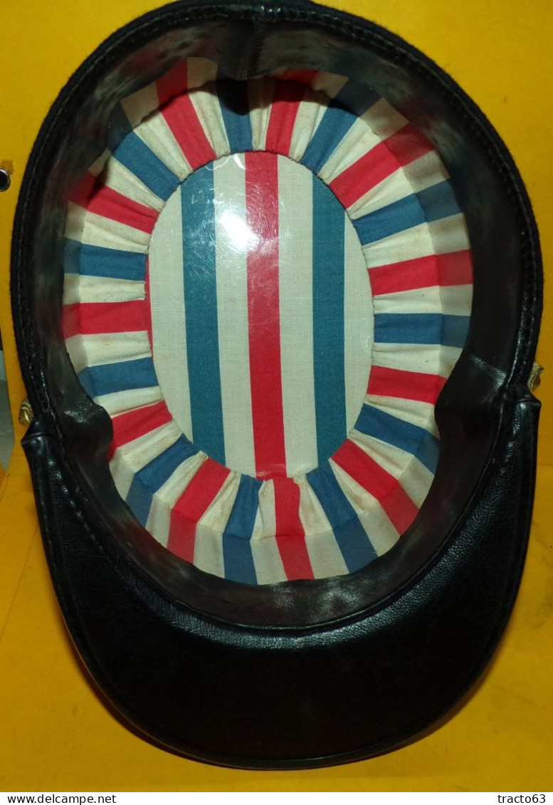 KEPI MILITAIRE D'ADJUDANT CHEF DE L'INFANTERIE DE LIGNE DE L'ARMEE FRANCAISE  ,TAILLE 56 FRANCAISE , INTERIEUR EN BLEU B