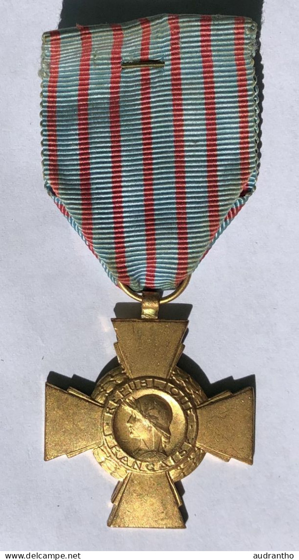 Médaille Croix Du Combattant BR + Poinçon - Poilus WW1 Guerre 14-18 Décoration Honorifique - France