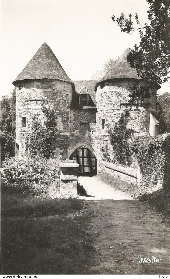 CPSM Chateau De Harcourt - Harcourt