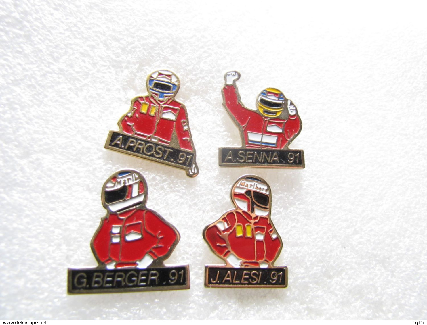 PIN'S    LOT 4 PILOTES FORMULE 1  BERGER  SENNA  ALESI  PROST  MARLBORO - F1