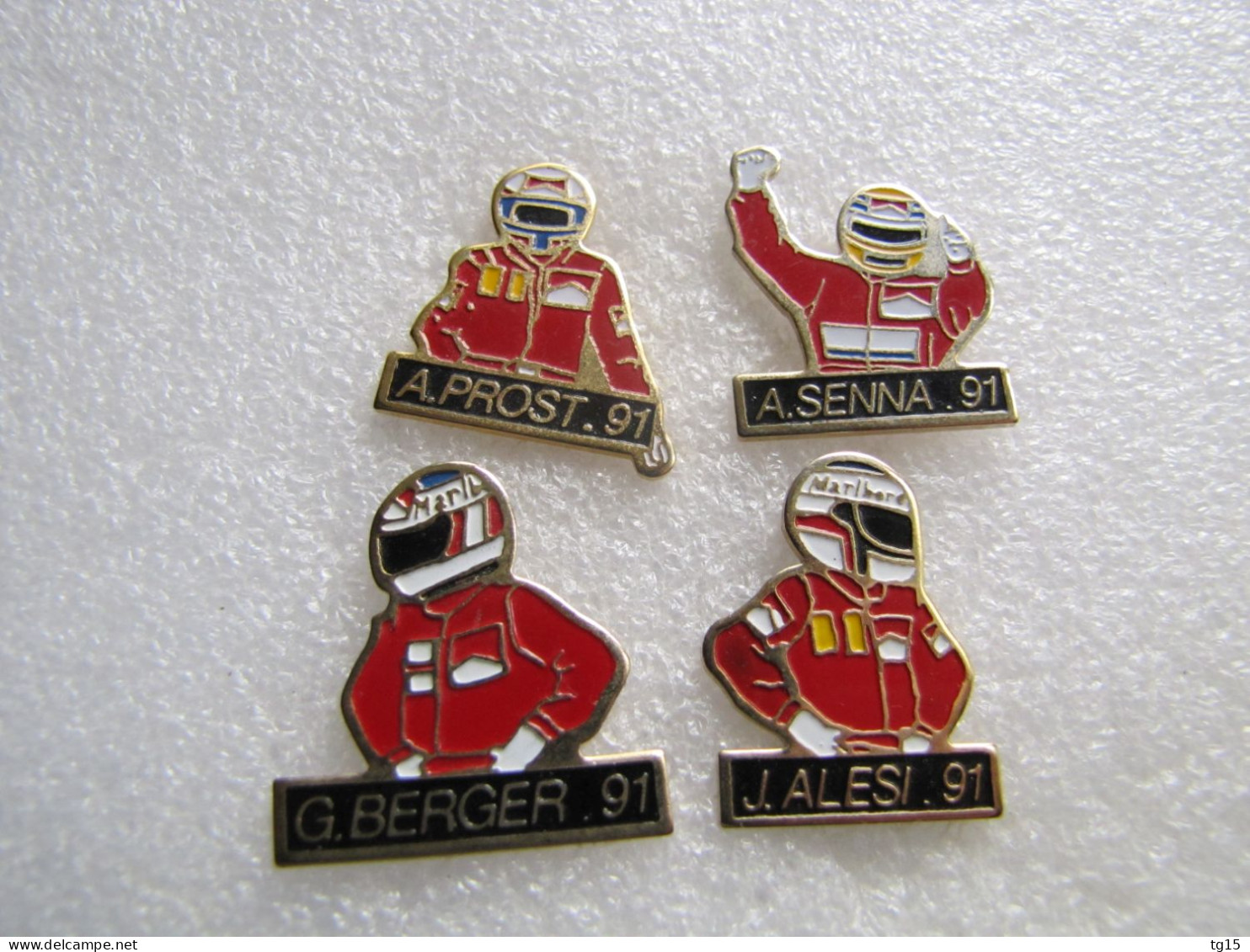 PIN'S    LOT 4 PILOTES FORMULE 1  BERGER  SENNA  ALESI  PROST  MARLBORO - F1