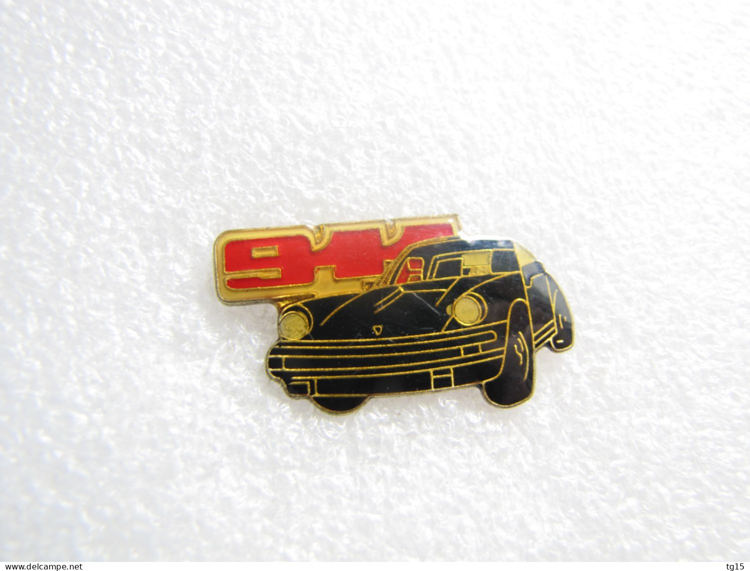 PIN'S    PORSCHE  911 - Porsche