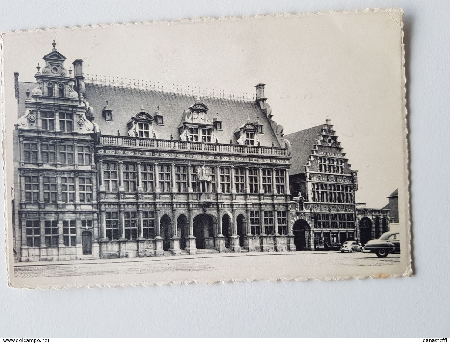 TOURNAI VIELLE HALLE AUX DRAPS - Doornik