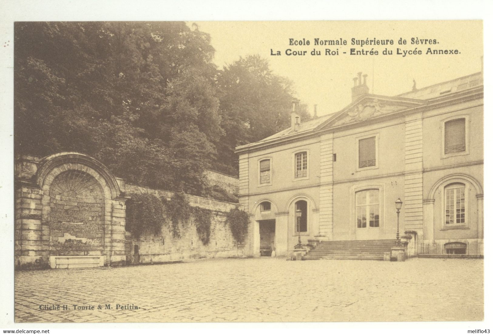 92/ CPA - Ecole Normale Supérieure De Sèvres - La Cour Du Roi - Entrée Du Lycée Annexe - Sevres