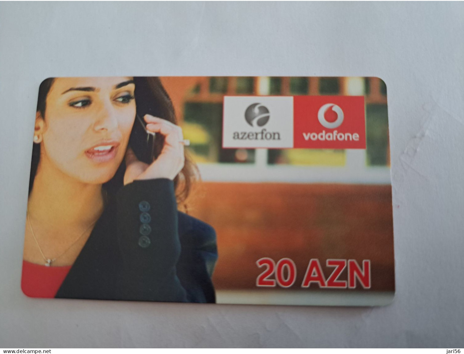 AZERBEIDZJAN/ AZERBAIJAN/ AZERFON/ VODAFONE / LADY ON PHONE / 20 AZN/  MINT CARD / TEST?  ** 14079** - Aserbaidschan