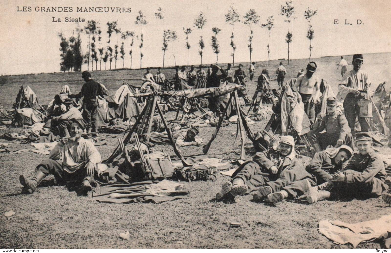 Militaria - Les Grandes Manoeuvres - La Sieste - Militaires Régiment - Manoeuvres