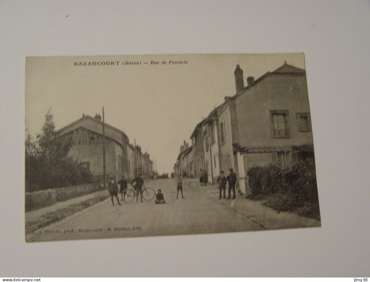 MARNE-BAZANCOURT-RUE DE POMACLE-ANIMEE - Bazancourt