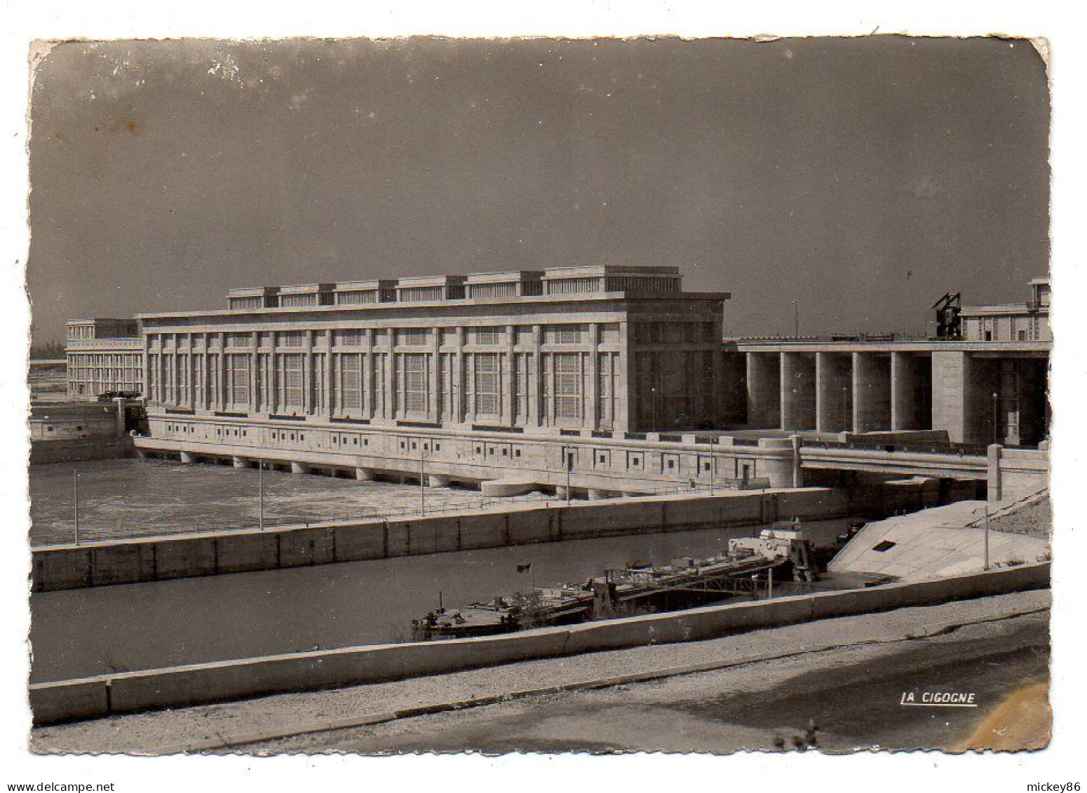 DONZERE-MONDRAGON--1955- Le Barrage ( Usine Blondel.).péniche....timbre..cachet .....griffe - Donzère