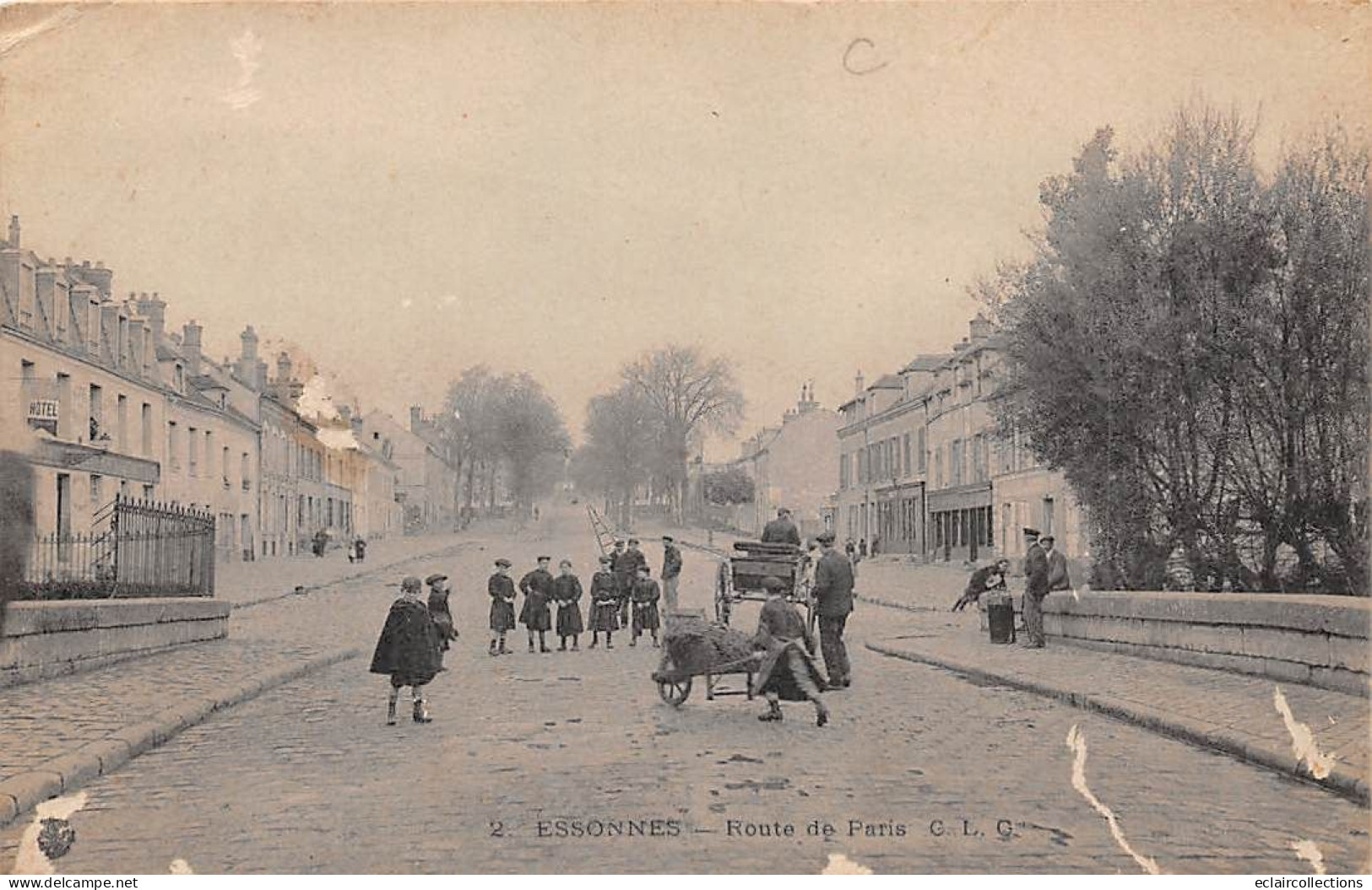 Essonnes         91            Route De Paris. Enfants. Brouette      (voir Scan) - Essonnes