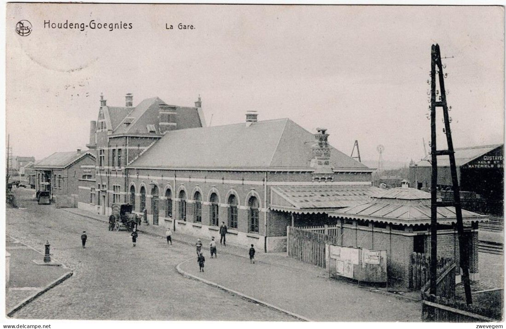 HOUDENG-GOEGNIES - La Gare. - La Louvière