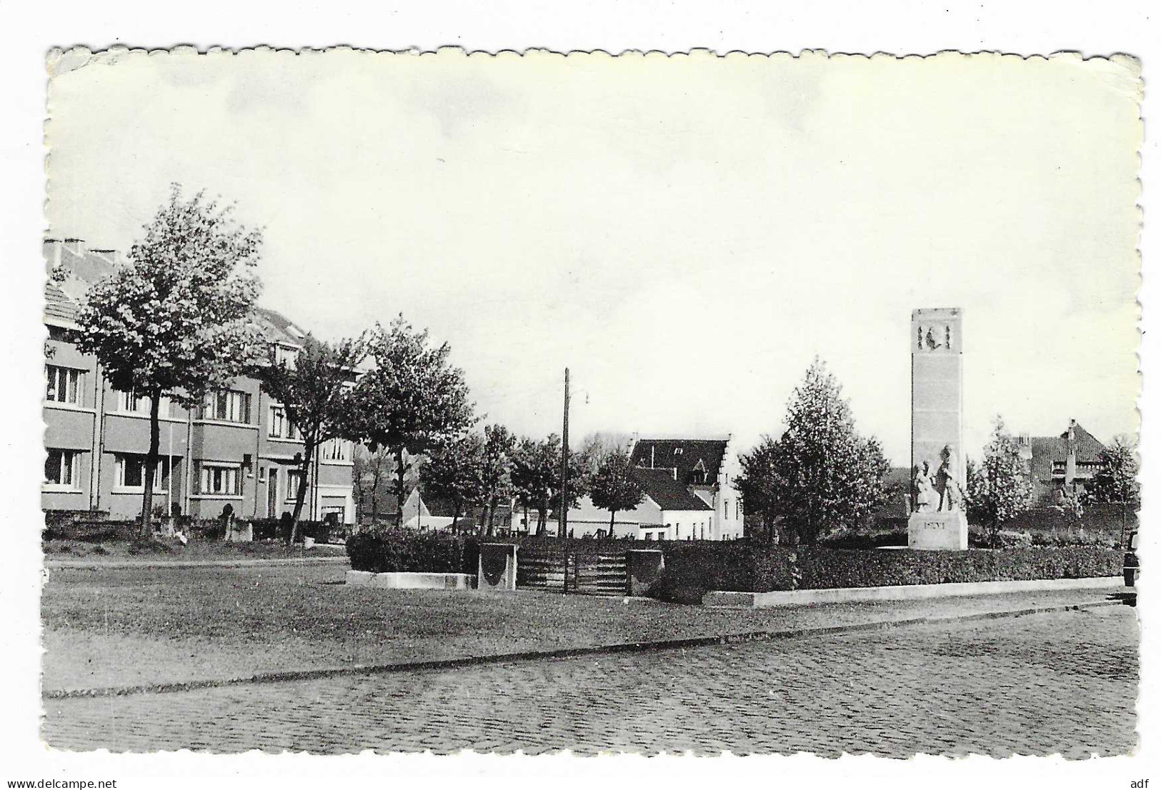 CPSM CRAINHEM VILLAGE, PLACE DE LA PAIX, MONUMENT DE LA PAIX, KRAAINEM, Format 9 Cm Sur 14 Cm Environ, BELGIQUE - Kraainem