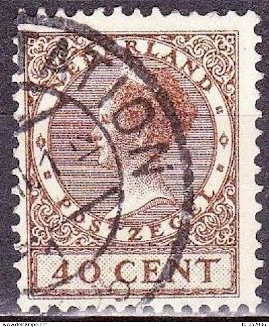 Bruin Streepje Door De Voet Vande P Van Postzegel In 1924-1926 Koningin Wilhelmina Veth 40 Ct Bruin Z. WM NVPH 160 - Abarten Und Kuriositäten