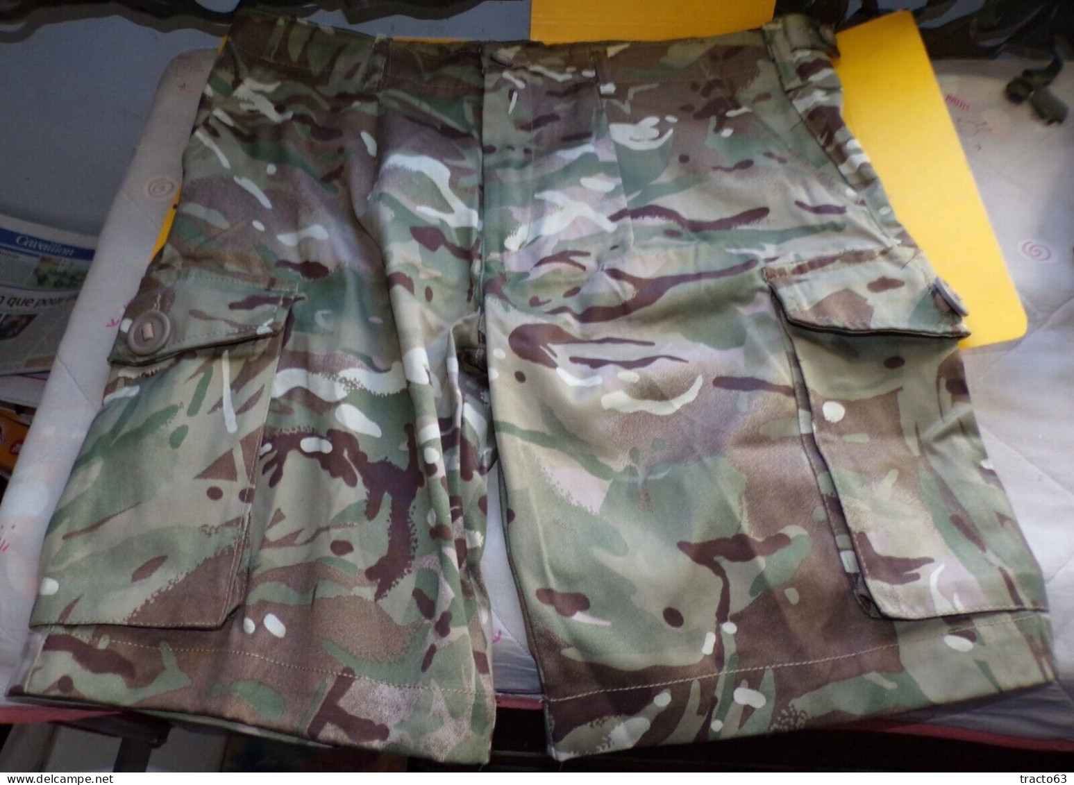 SHORT CAMOUFLE DE COMBAT DE L'O.T.A.N  , 2 POCHES SUR LES CUISSES ET 1 POCHE ARRIERE , POSSIBILITE DE REDUIRE UN PEU LA - Equipement