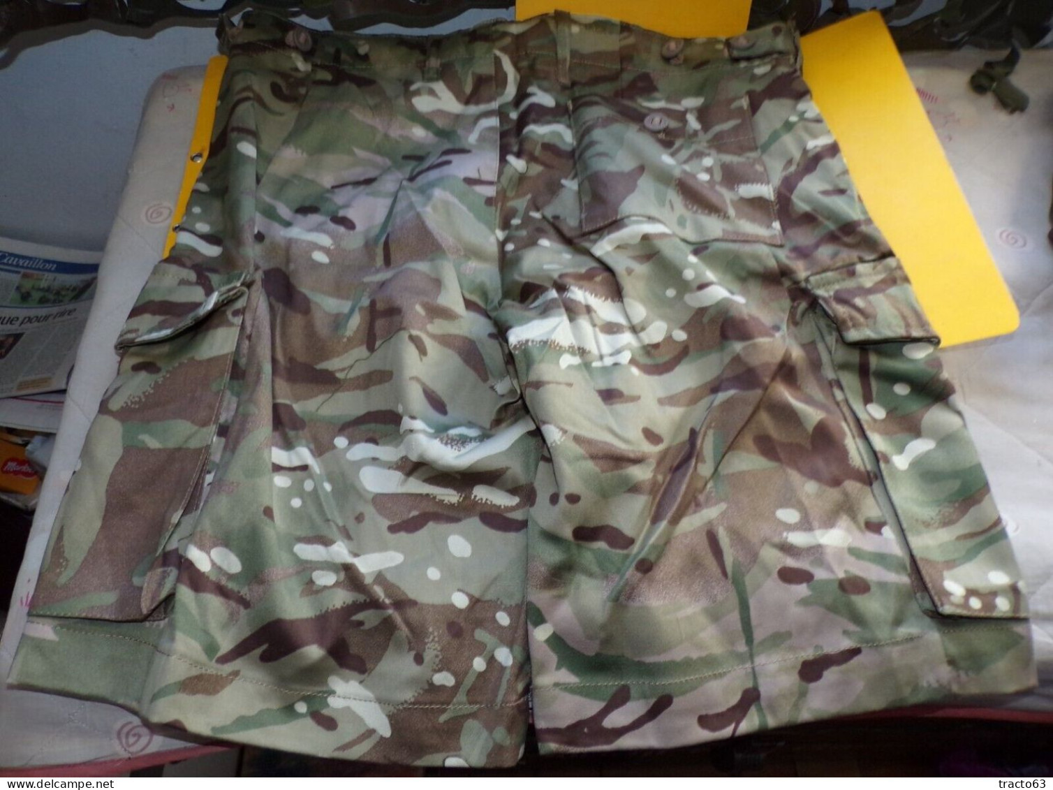 SHORT CAMOUFLE DE COMBAT DE L'O.T.A.N  , 2 POCHES SUR LES CUISSES ET 1 POCHE ARRIERE , POSSIBILITE DE REDUIRE UN PEU LA - Equipement