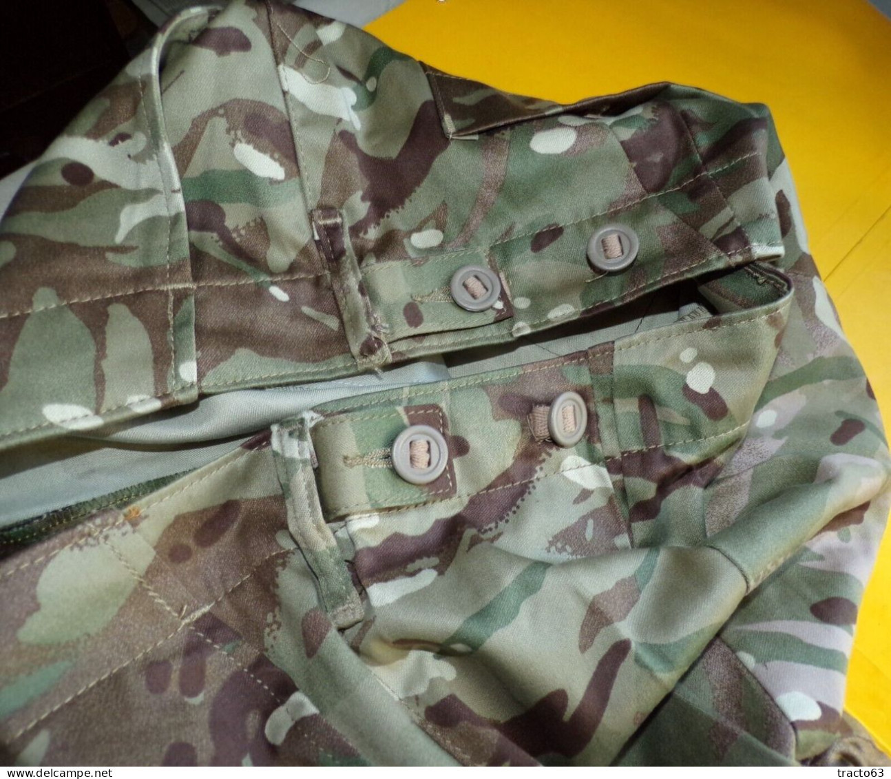 SHORT CAMOUFLE DE COMBAT DE L'O.T.A.N  , 2 POCHES SUR LES CUISSES ET 1 POCHE ARRIERE , POSSIBILITE DE REDUIRE UN PEU LA