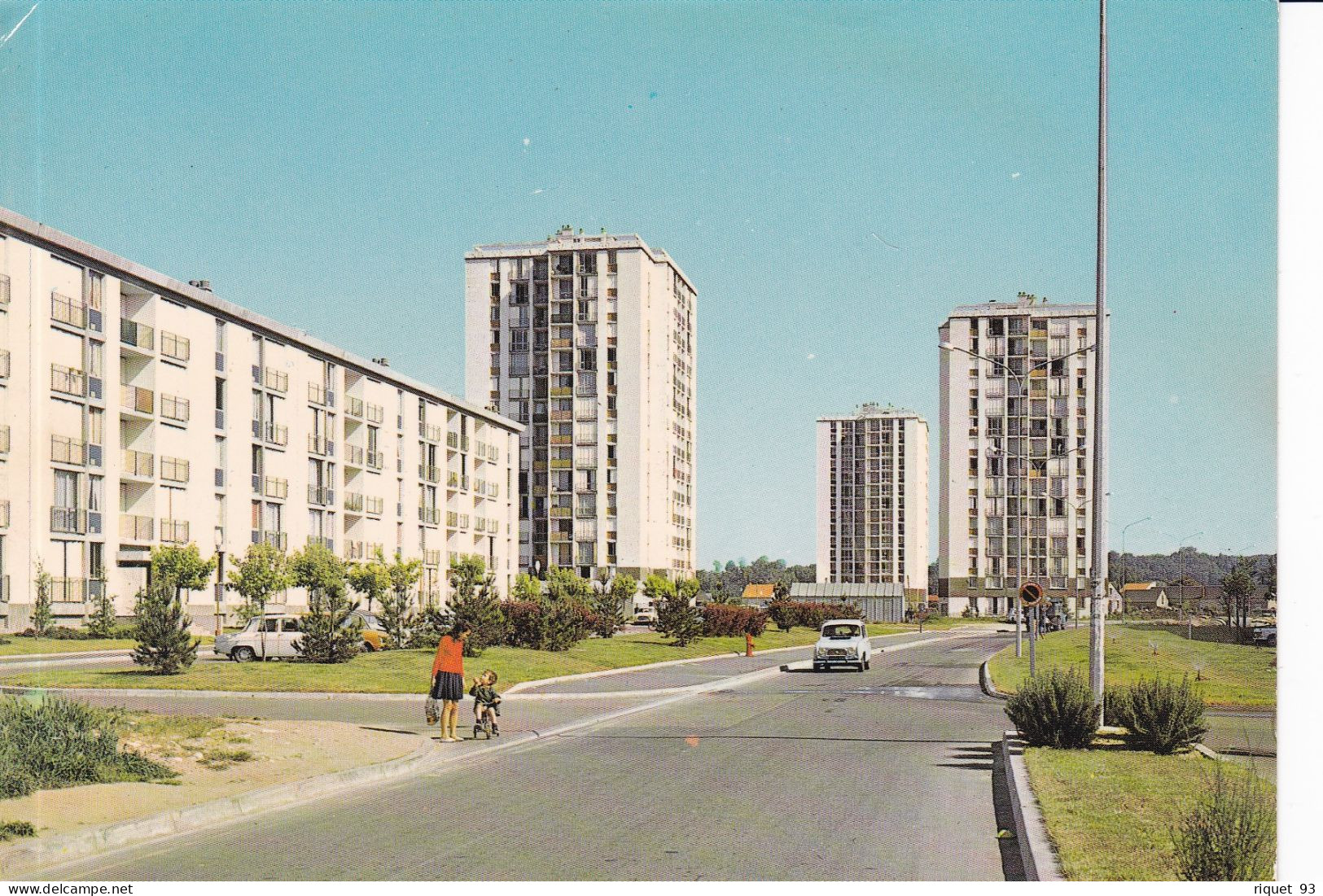 SAINT-PIERRE-DES-CORPS - Le Boulevard Jean Jaurès Et Les Immeubles De La "Rabatterie" - Autres & Non Classés