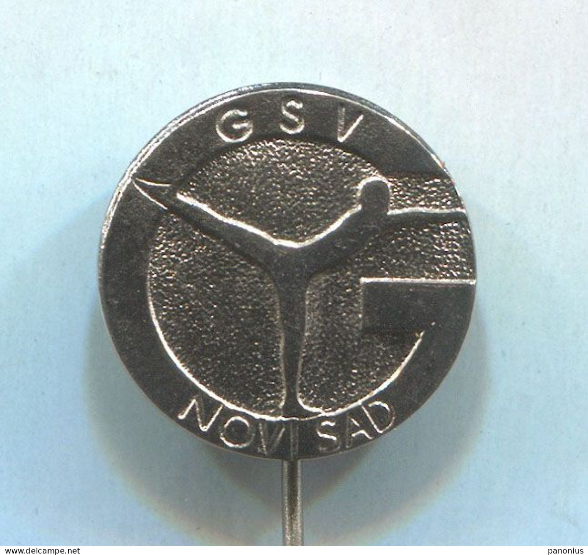 Gymnastic Gym - Vojvodina ( Serbia )  Association, Vintage Pin Badge Abzeichen - Gymnastique