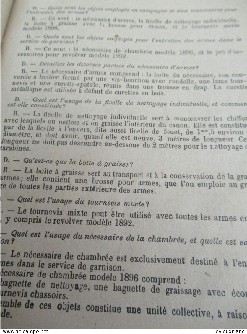 Manuel /Gendarmerie/ sur les Lois, les Règlements  accessoires/Chef de Brigades & Gendarmes/Vers 1915     LIV211