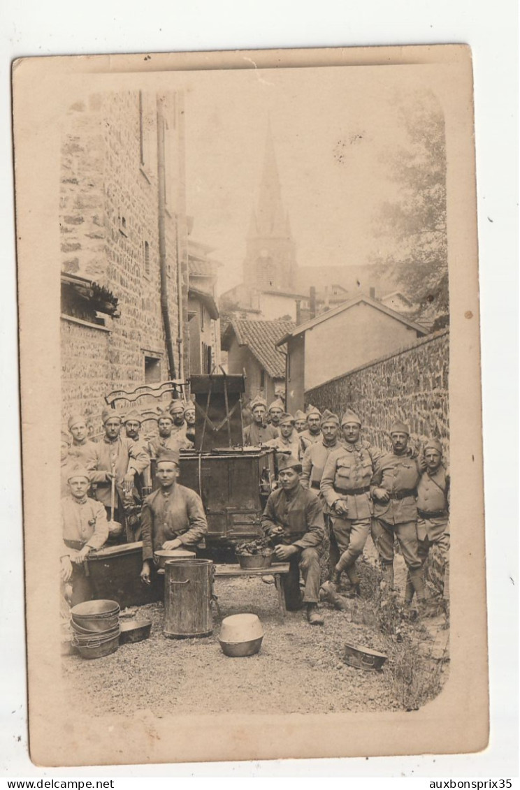 CARTE PHOTO -MILITAIRES AU REPOS - A Identifier