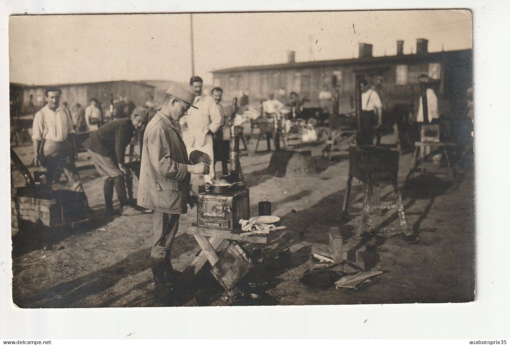 CARTE PHOTO - MILITAIRES AU REPOS - Zu Identifizieren