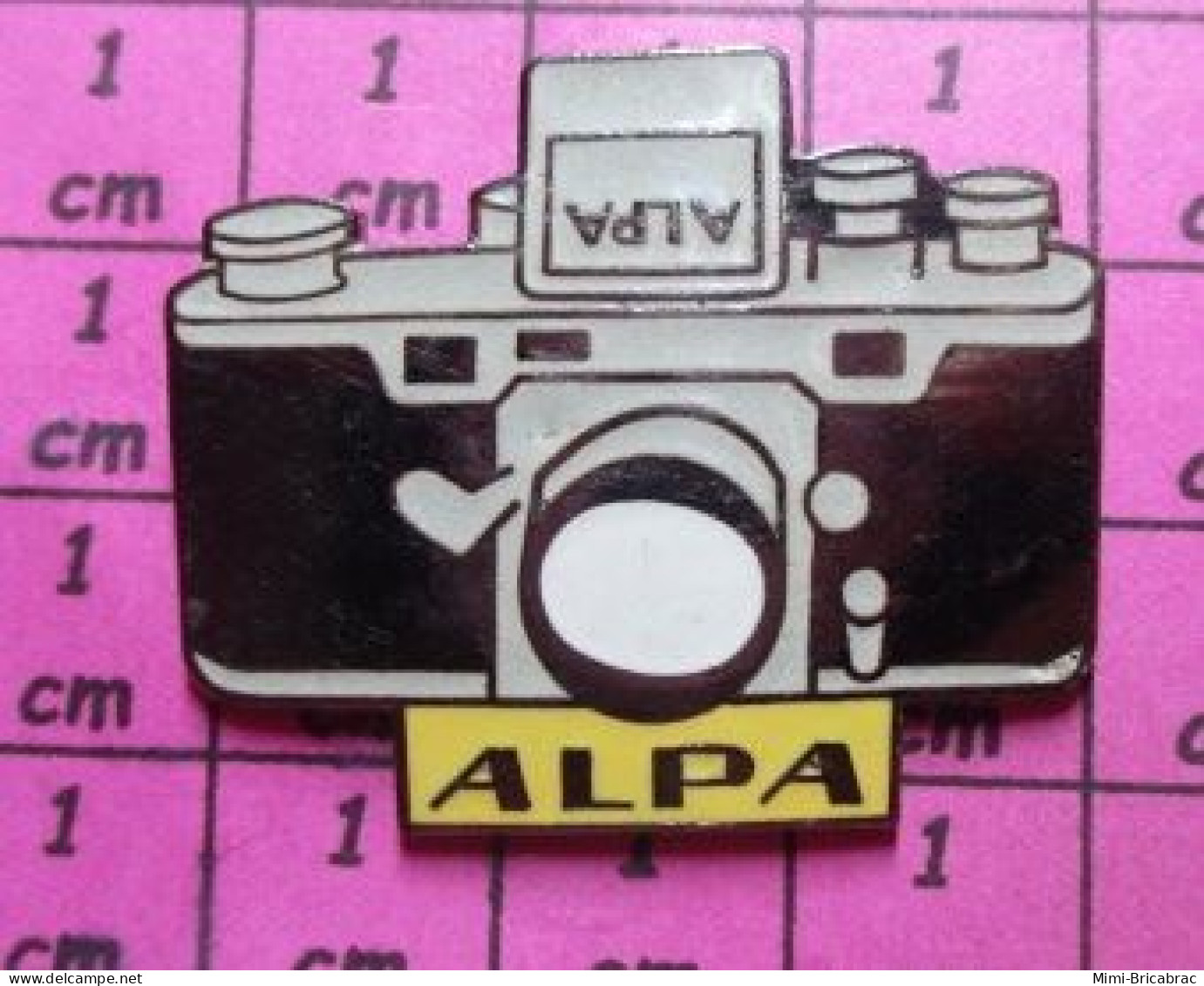 2119 Pin's Pins / Beau Et Rare / PHOTOGRAPHIE / APPAREIL PHOTO ARGENTIQUE ALPA - Photographie