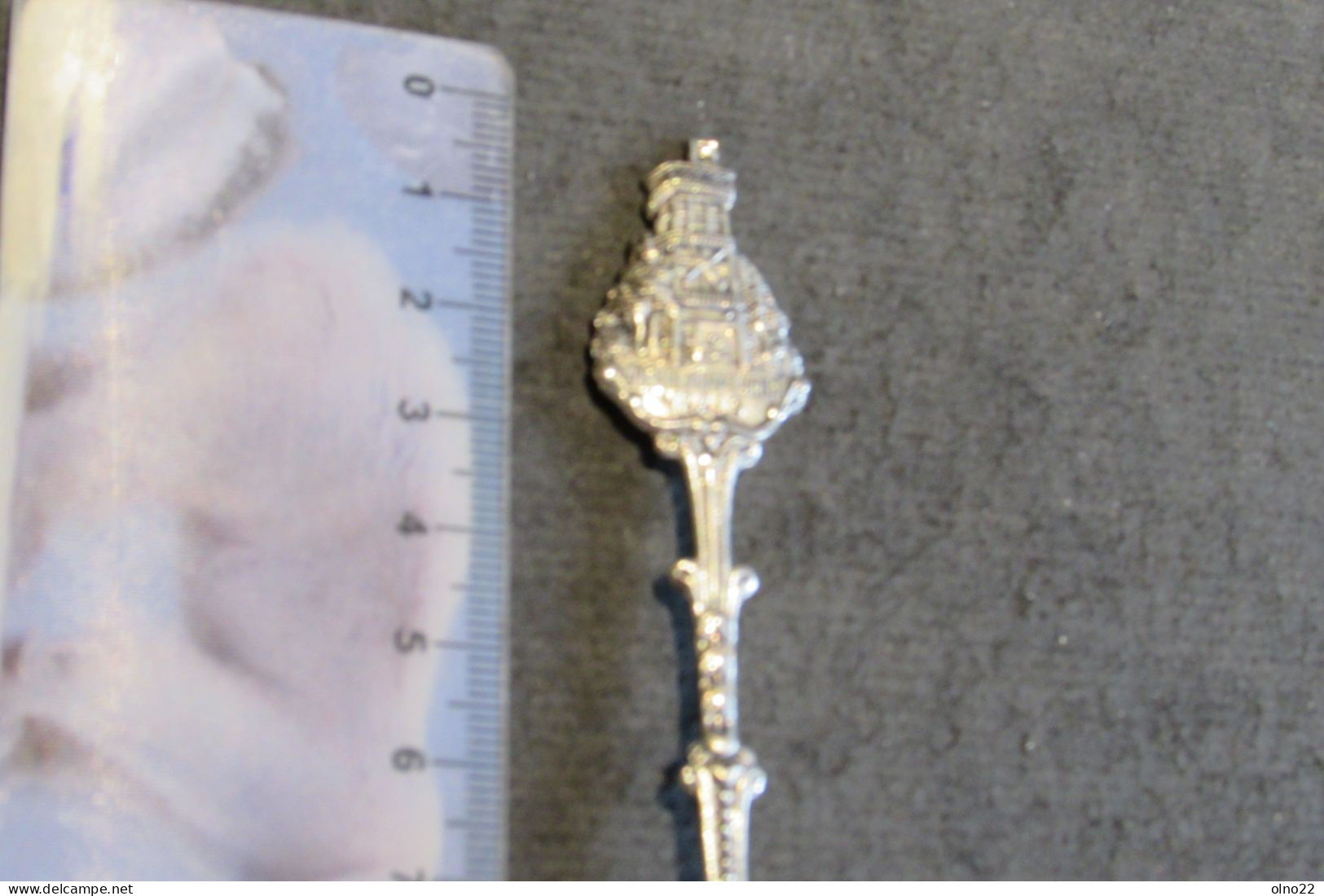 VAALS - CUILLER SOUVENIR - VOIR SCAN - Spoons