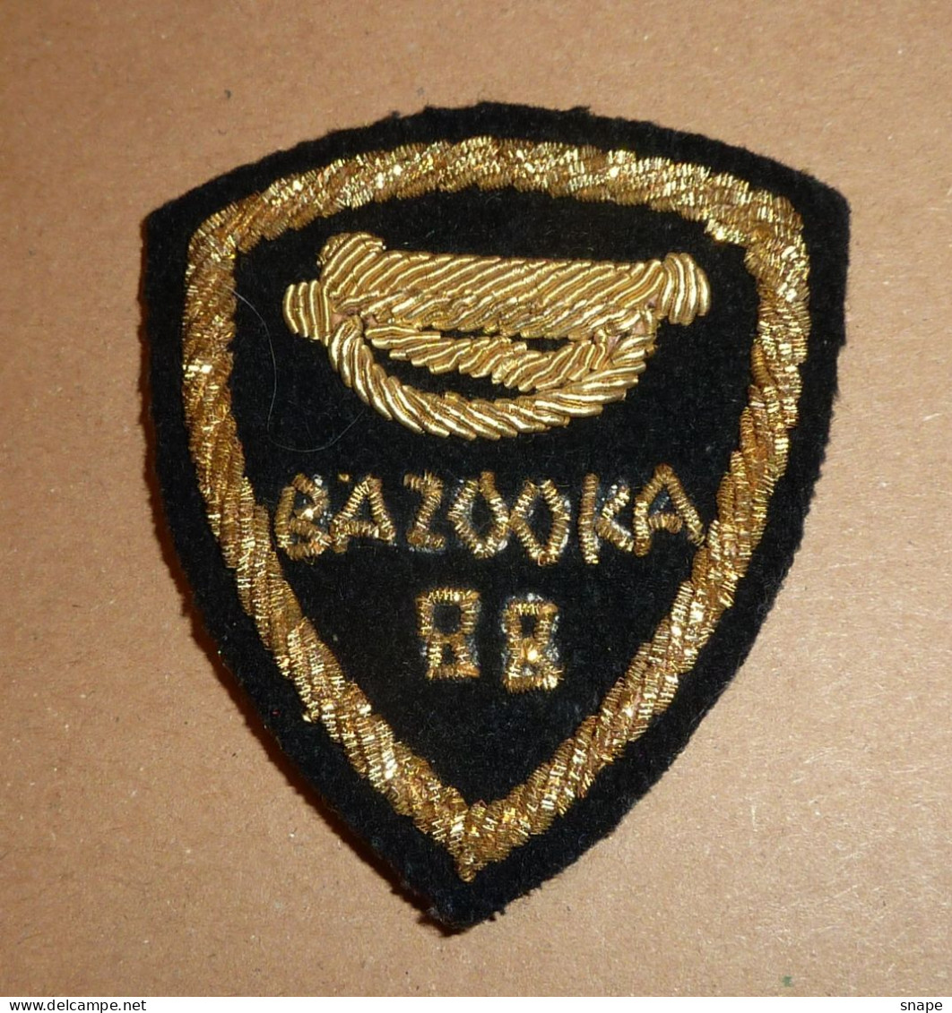 Army - DISTINTIVO Scudetto omerale ricamato Bazooka 88 - Esercito