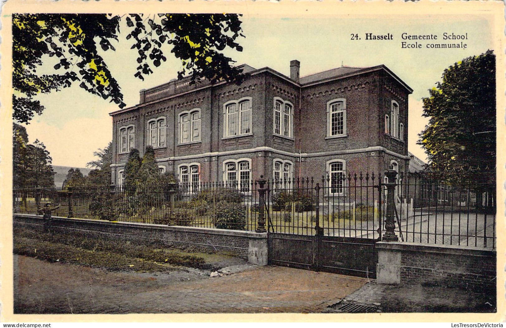 BELGIQUE - HASSELT - Ecole Communale - Carte Postale Ancienne - Hasselt