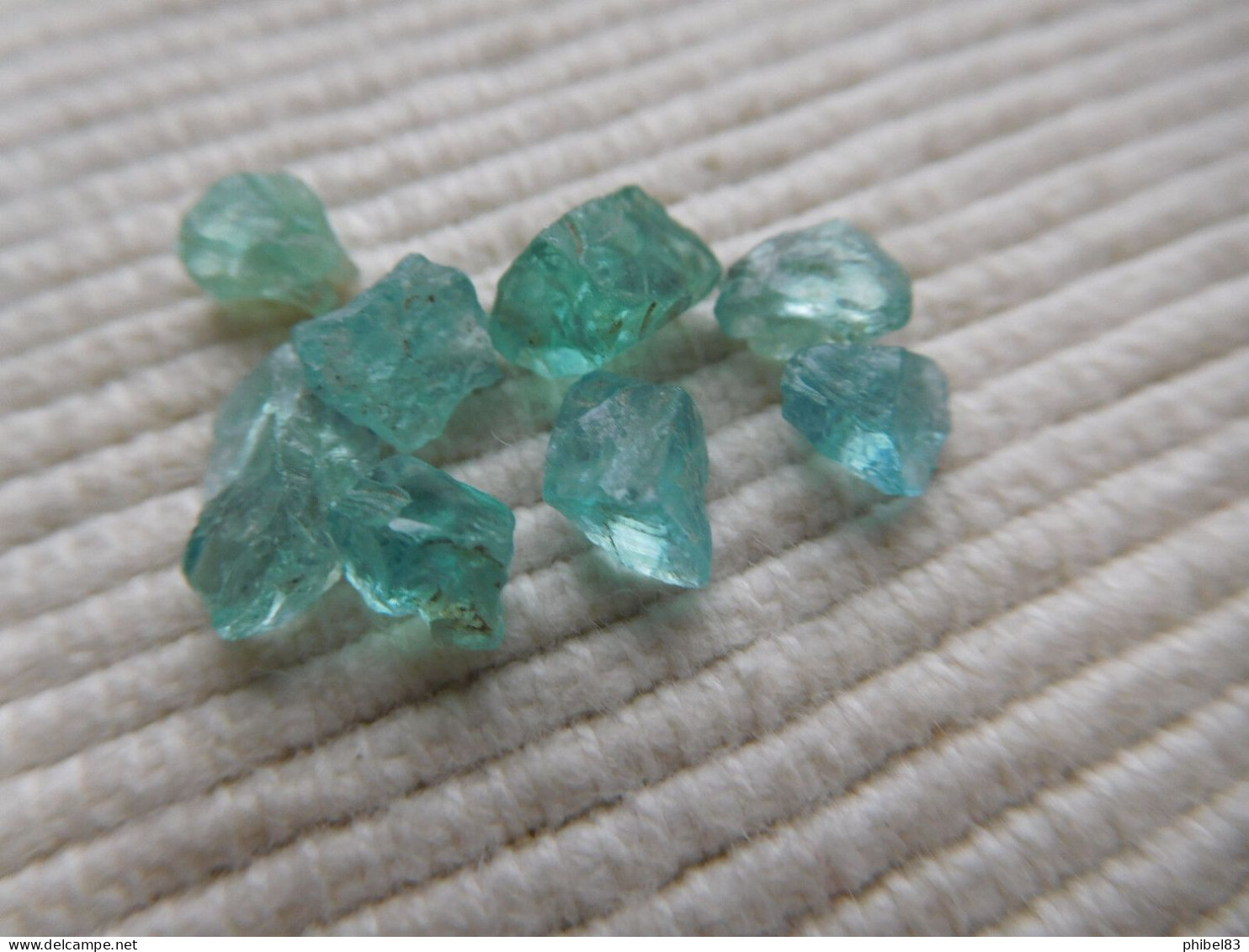 LOT CRISTAUX NATUREL APATITE BLEU NEON 5.45 CARATS ORIGINE MADAGASCAR C20 - Unclassified